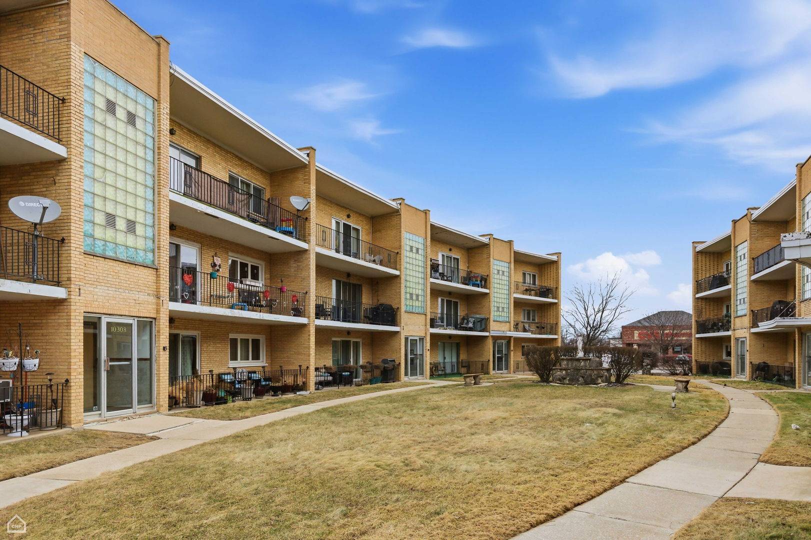 10300 S Pulaski RD #110A, Oak Lawn, IL 60453
