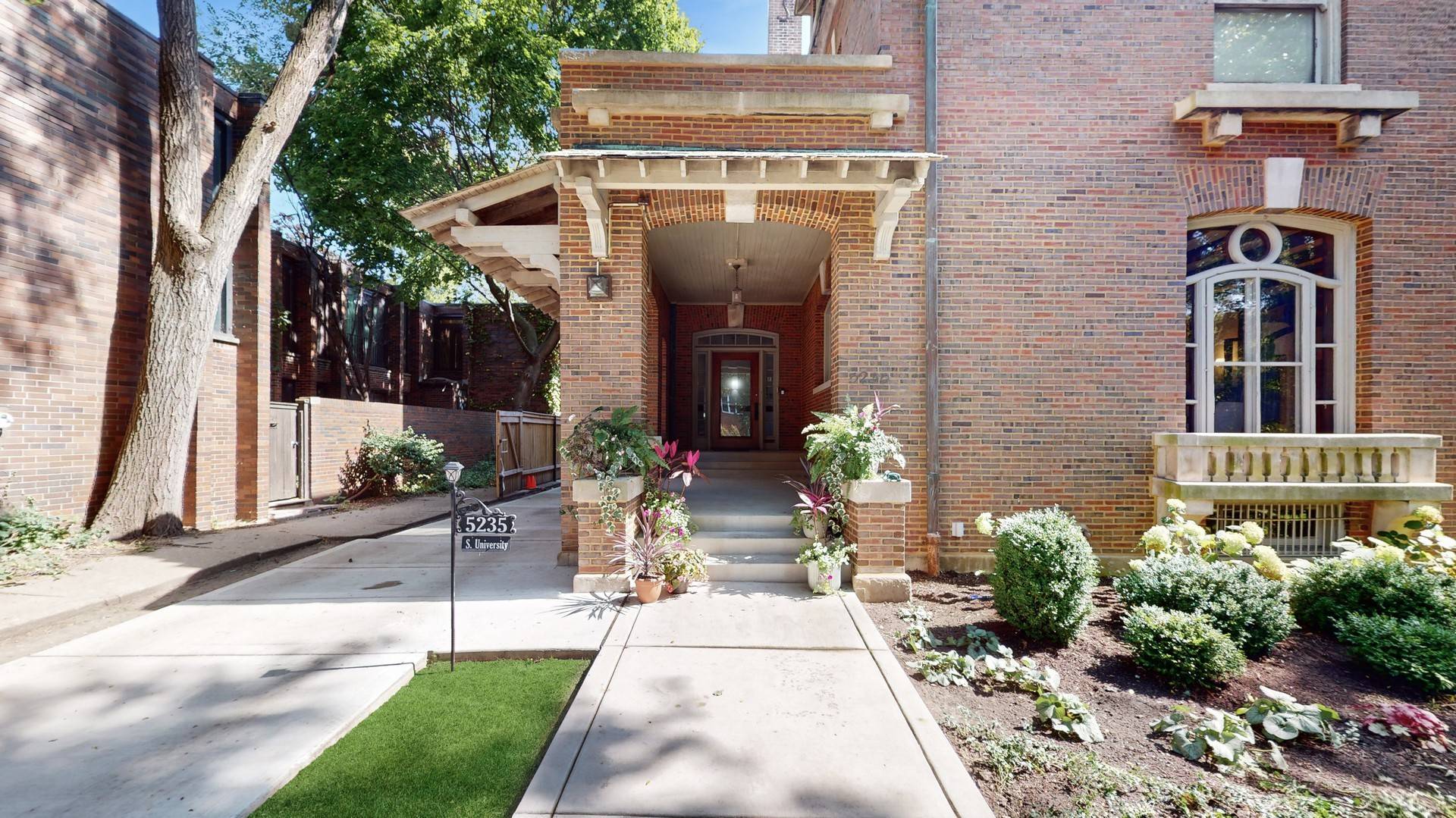 5235 S University AVE, Chicago, IL 60615