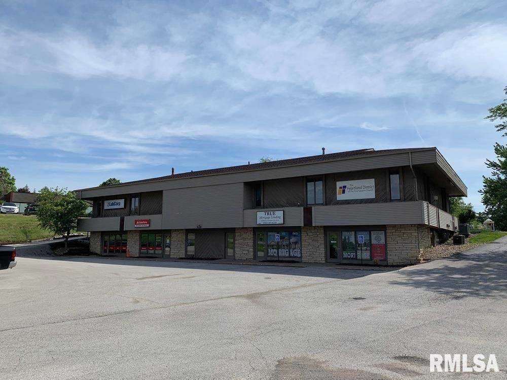 3625 UTICA RIDGE RD #B, Bettendorf, IA 52722