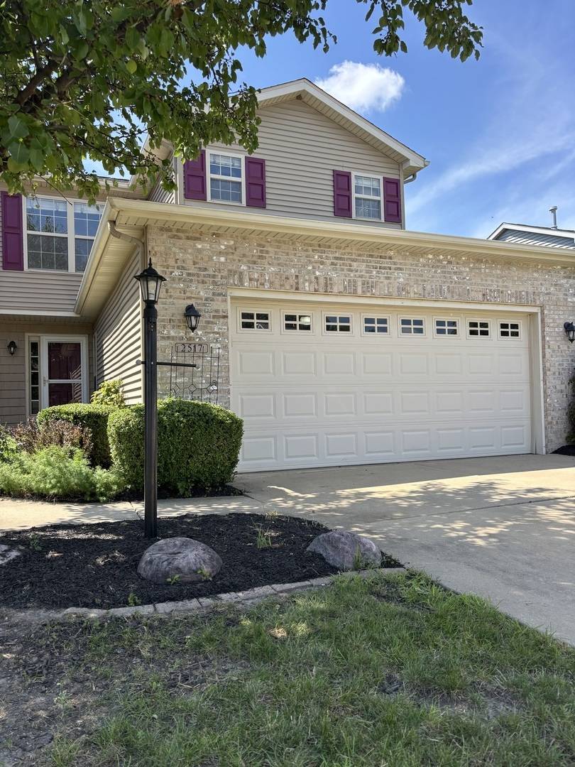 2517 PEMBROOK PT, Champaign, IL 61821