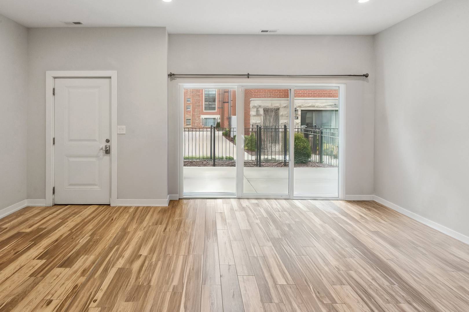 2237 W Coulter ST #4, Chicago, IL 60608