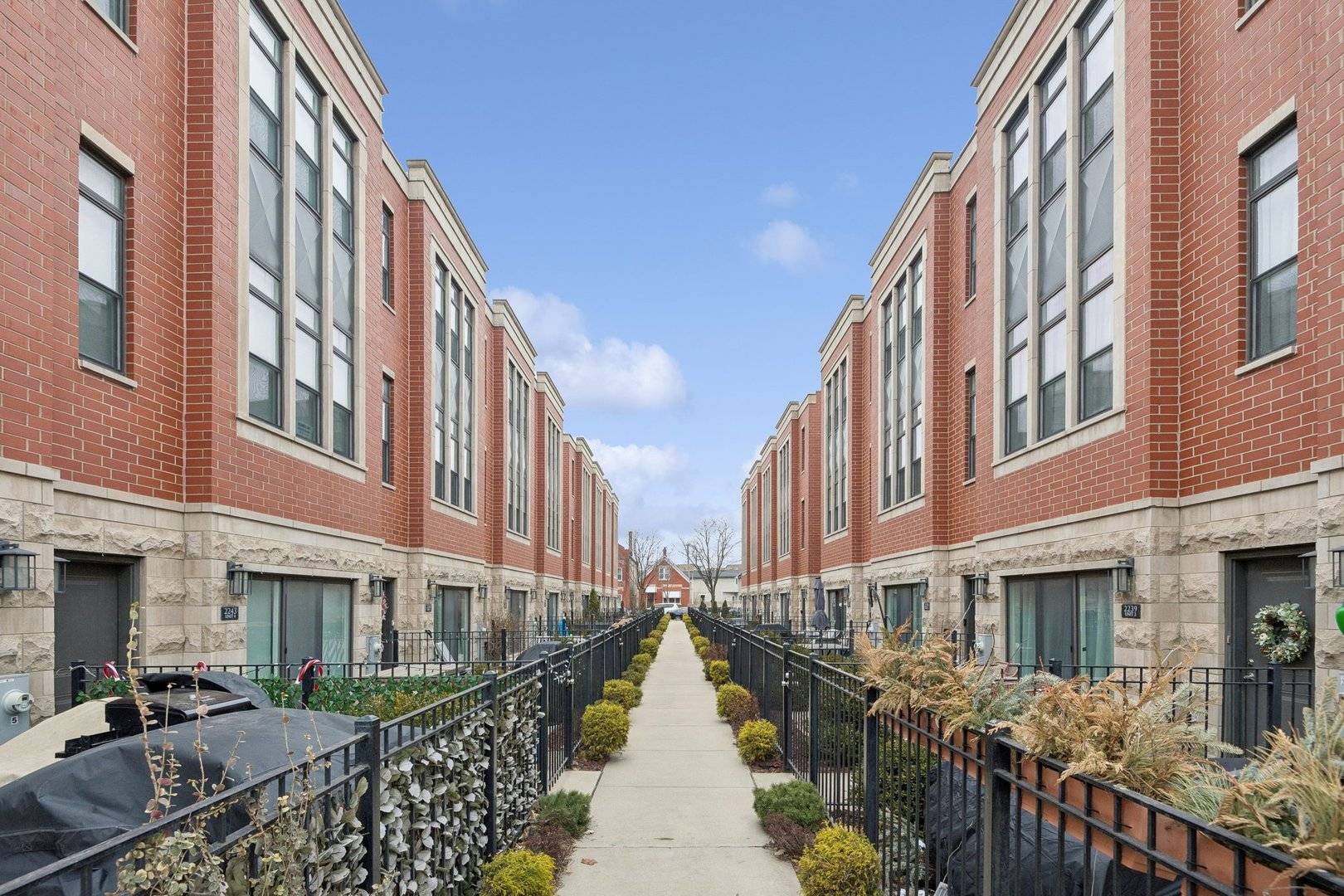 2237 W Coulter ST #4, Chicago, IL 60608