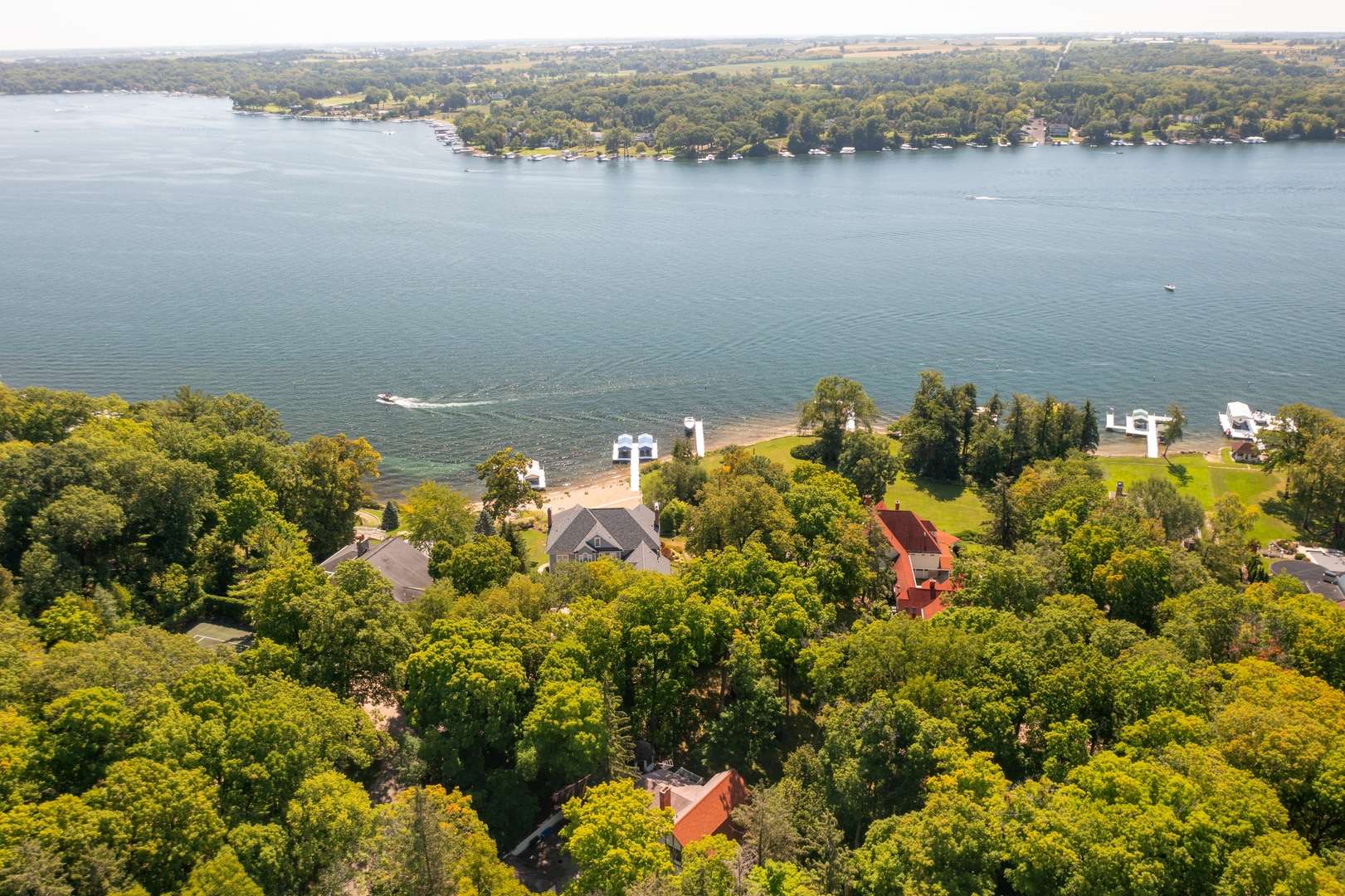 N2218 Bonnie Brae LN, Lake Geneva, WI 53147