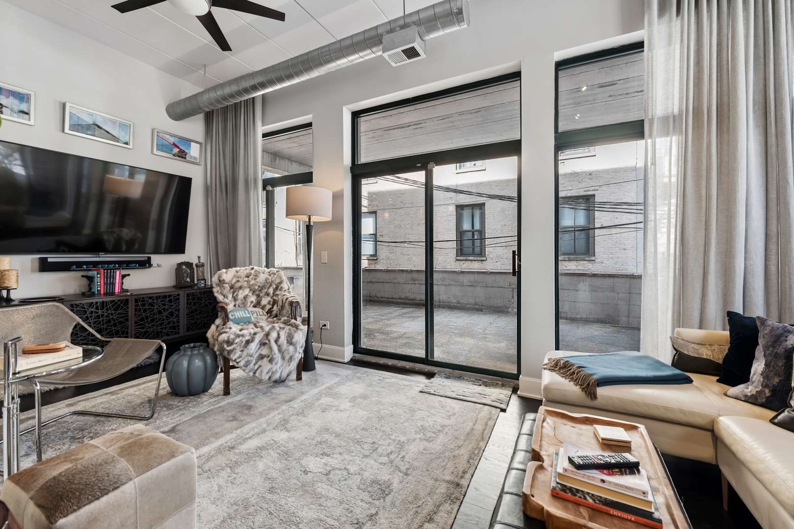 936 W MADISON ST #2A, Chicago, IL 60607
