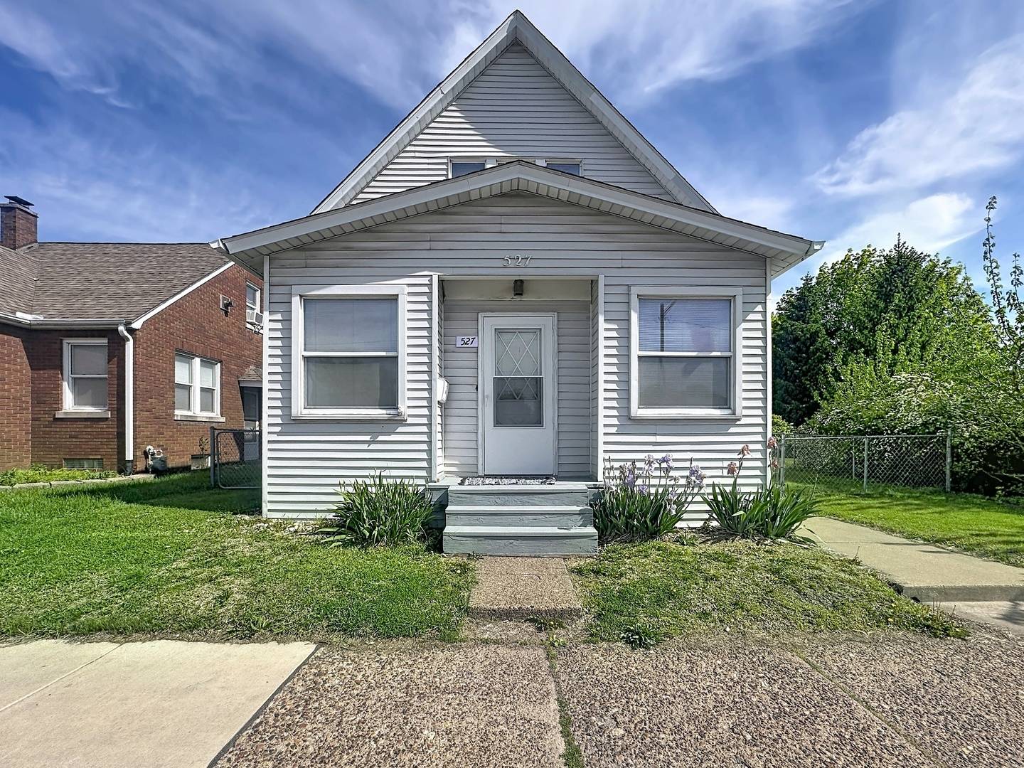 527 19th AVE, Moline, IL 61265
