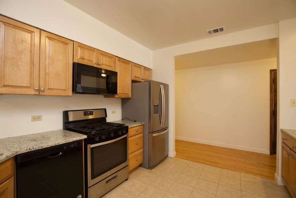 6713 N SHERIDAN RD #1N, Chicago, IL 60626