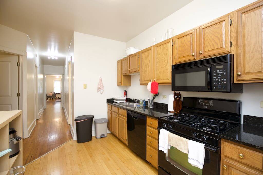 6717 N SHERIDAN RD #2S, Chicago, IL 60626