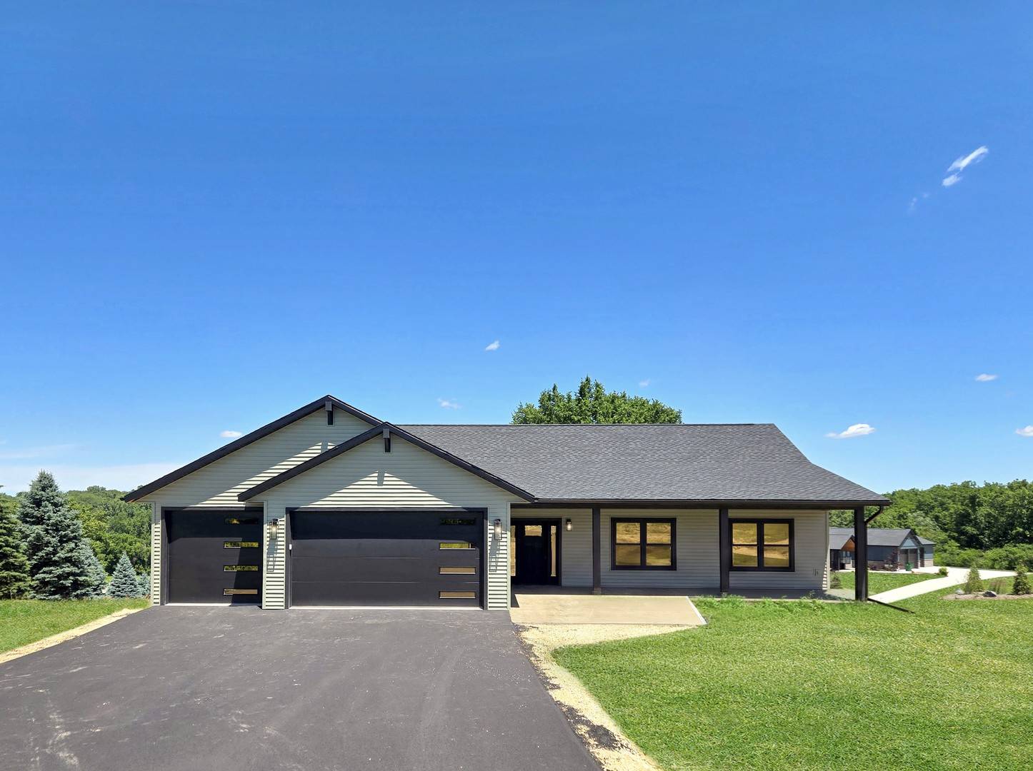 21-51 Marina CT, Lake Carroll, IL 61046
