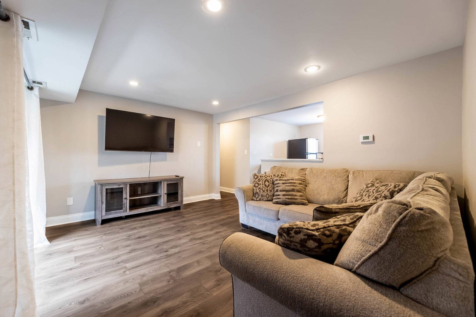 4553 W 56th ST #208E, Chicago, IL 60629