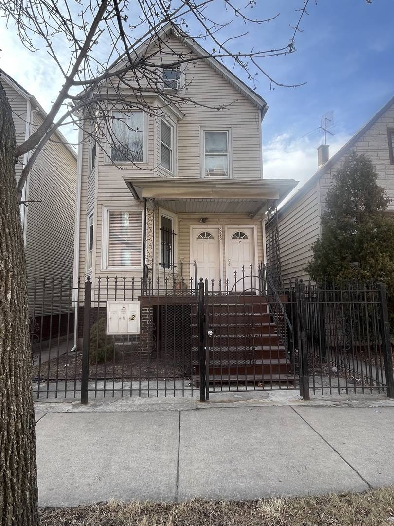8220 S South Shore DR, Chicago, IL 60617