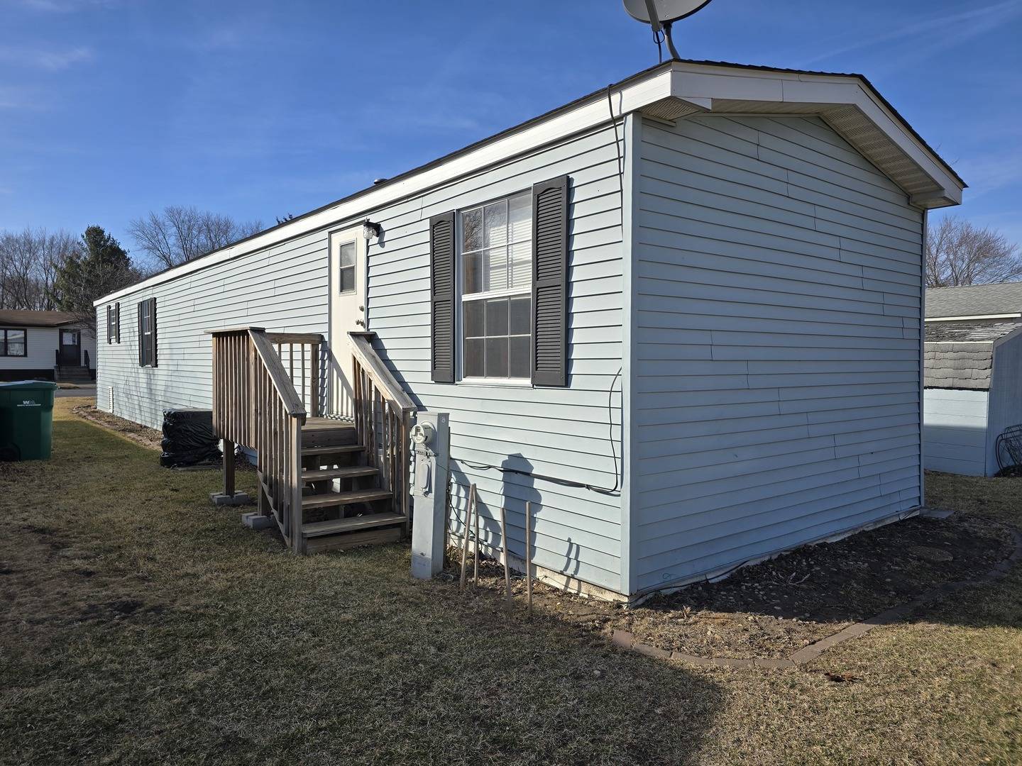 20 Cedar LN, Sandwich, IL 60548