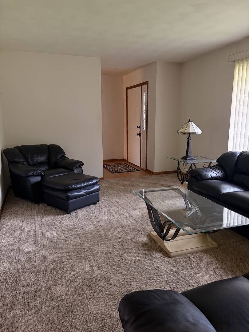 2215 Wheatland TER, Freeport, IL 61032