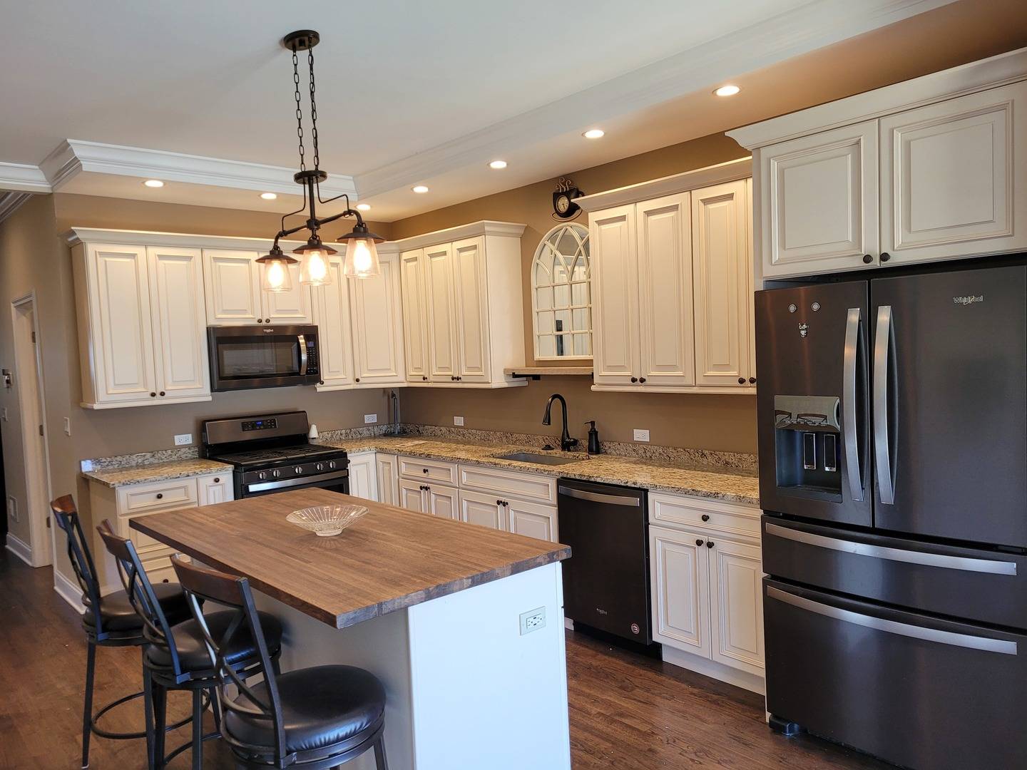 1324 East AVE, Berwyn, IL 60402