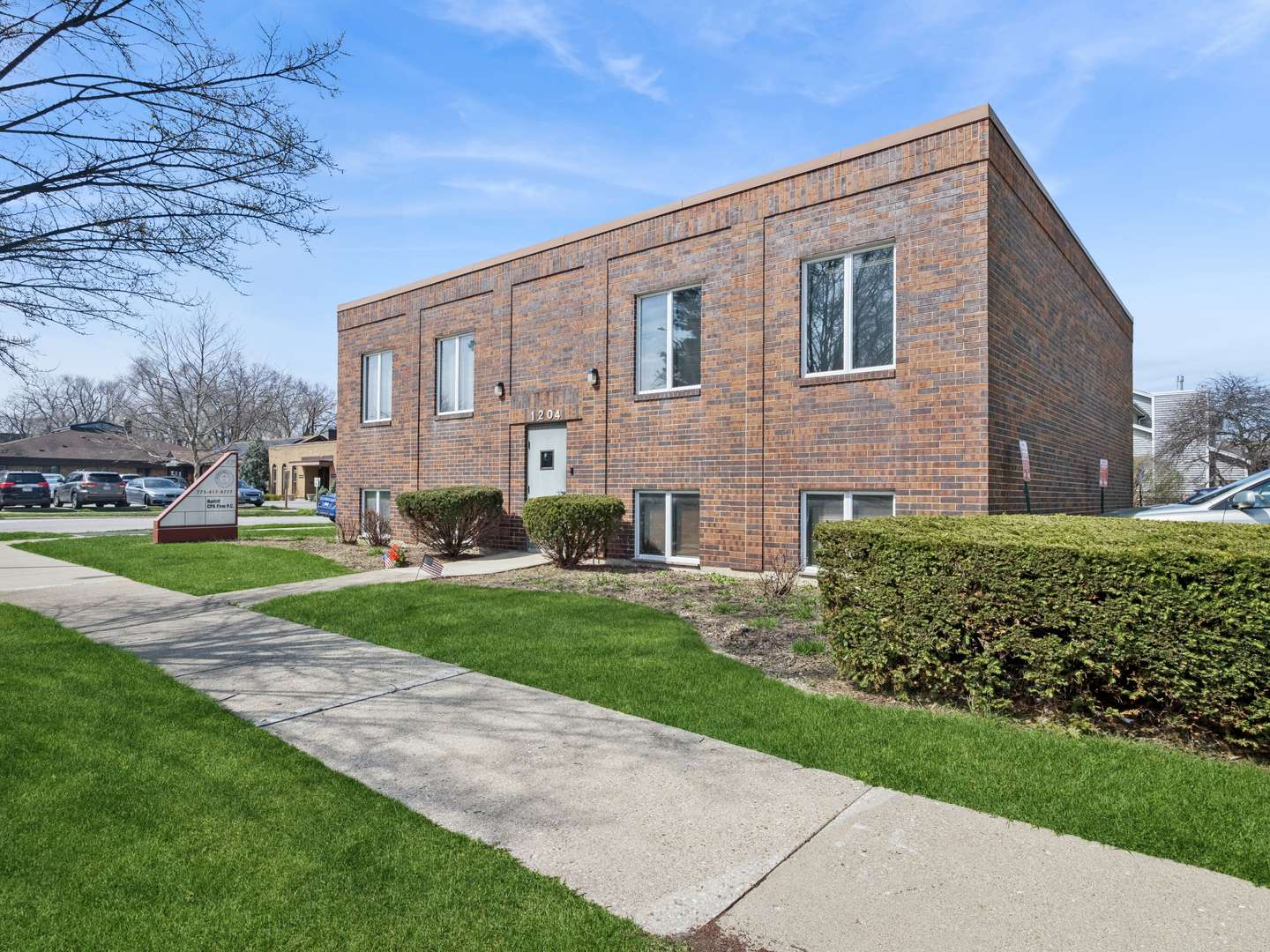 1204 E Central RD, Arlington Heights, IL 60005