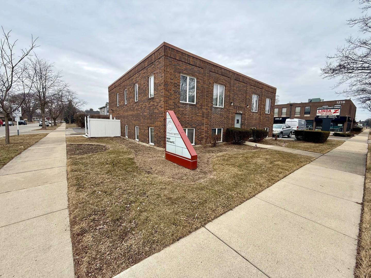 1204 E Central RD, Arlington Heights, IL 60005