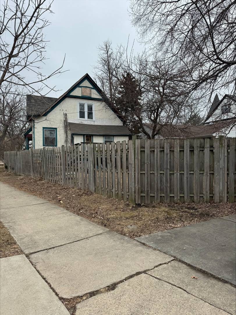 42 7th AVE, La Grange, IL 60525