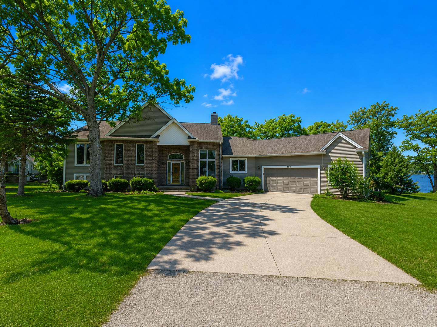 103 Chickasaw LN, Loda, IL 60948
