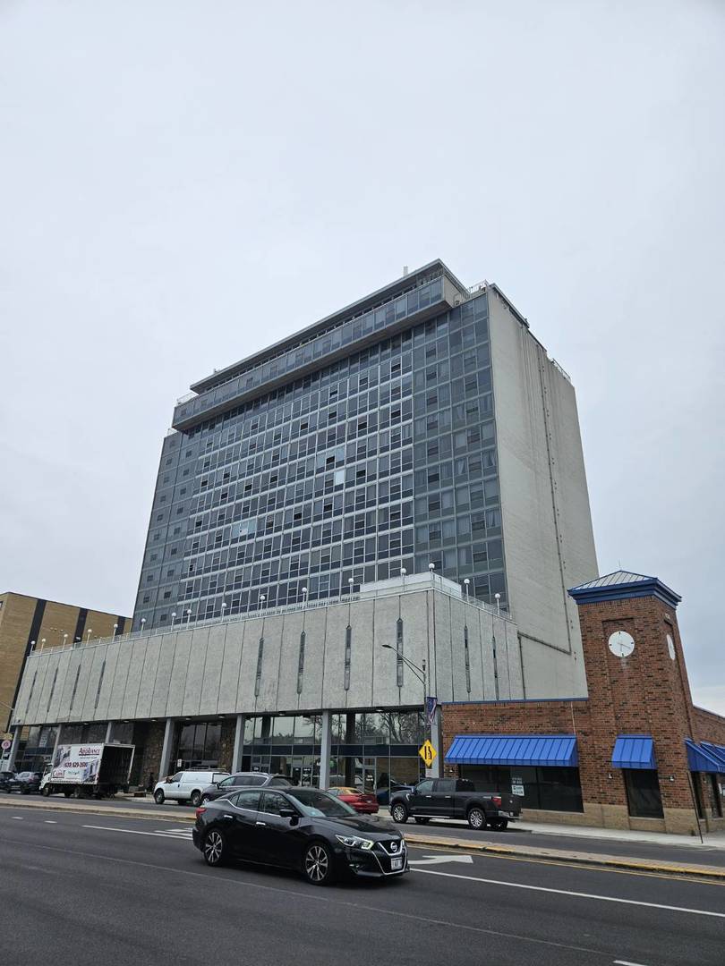 7234 W North AVE #908, Elmwood Park, IL 60707