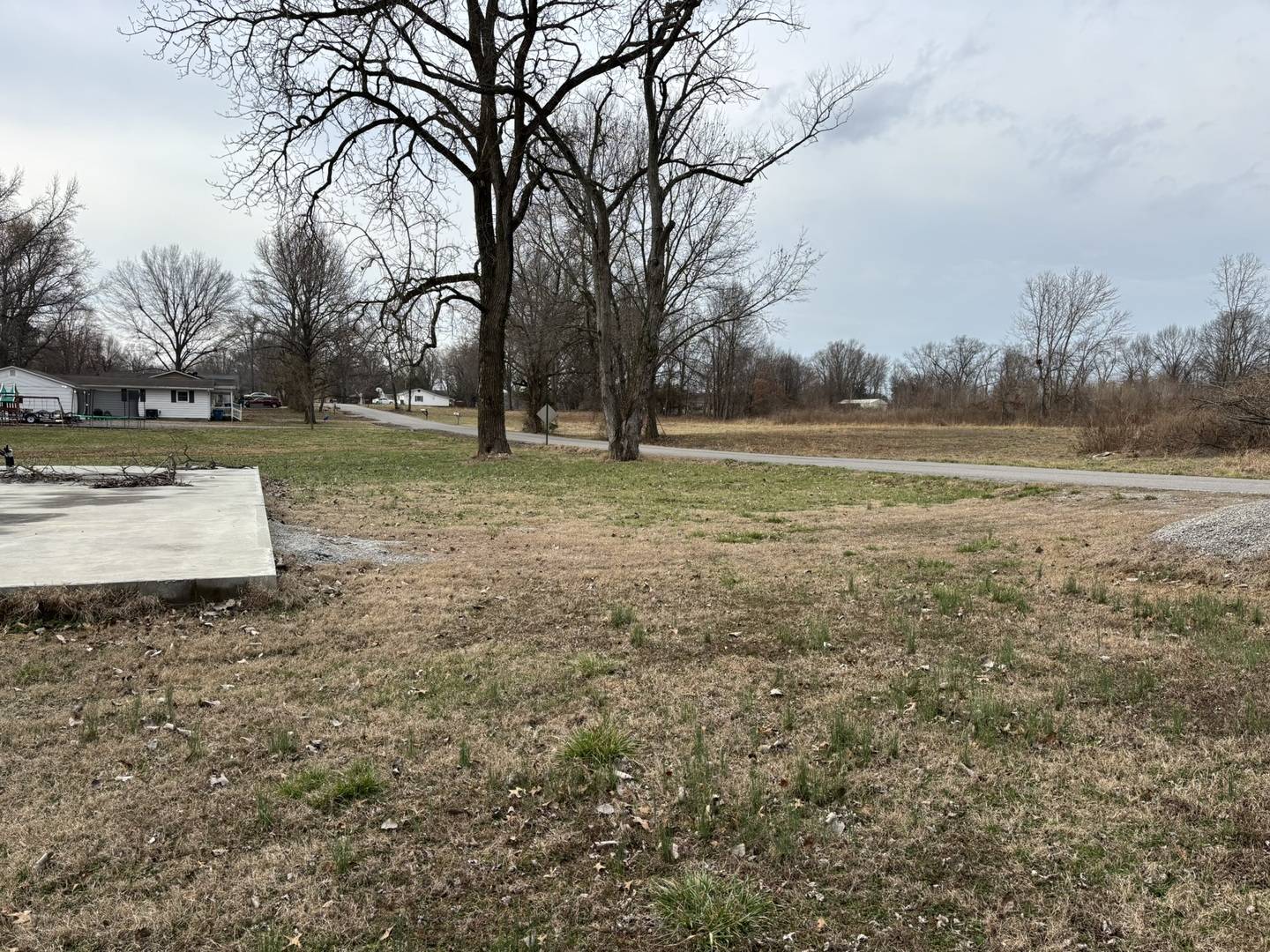 1000 S Wilson ST, Benton, IL 62812