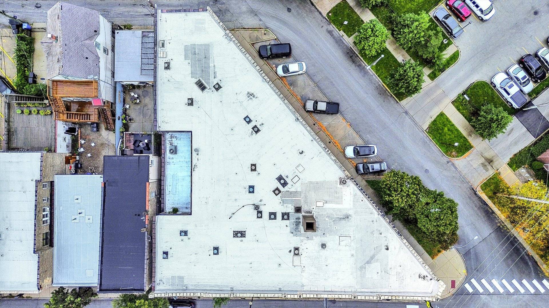 3025 N Milwaukee AVE, Chicago, IL 60618