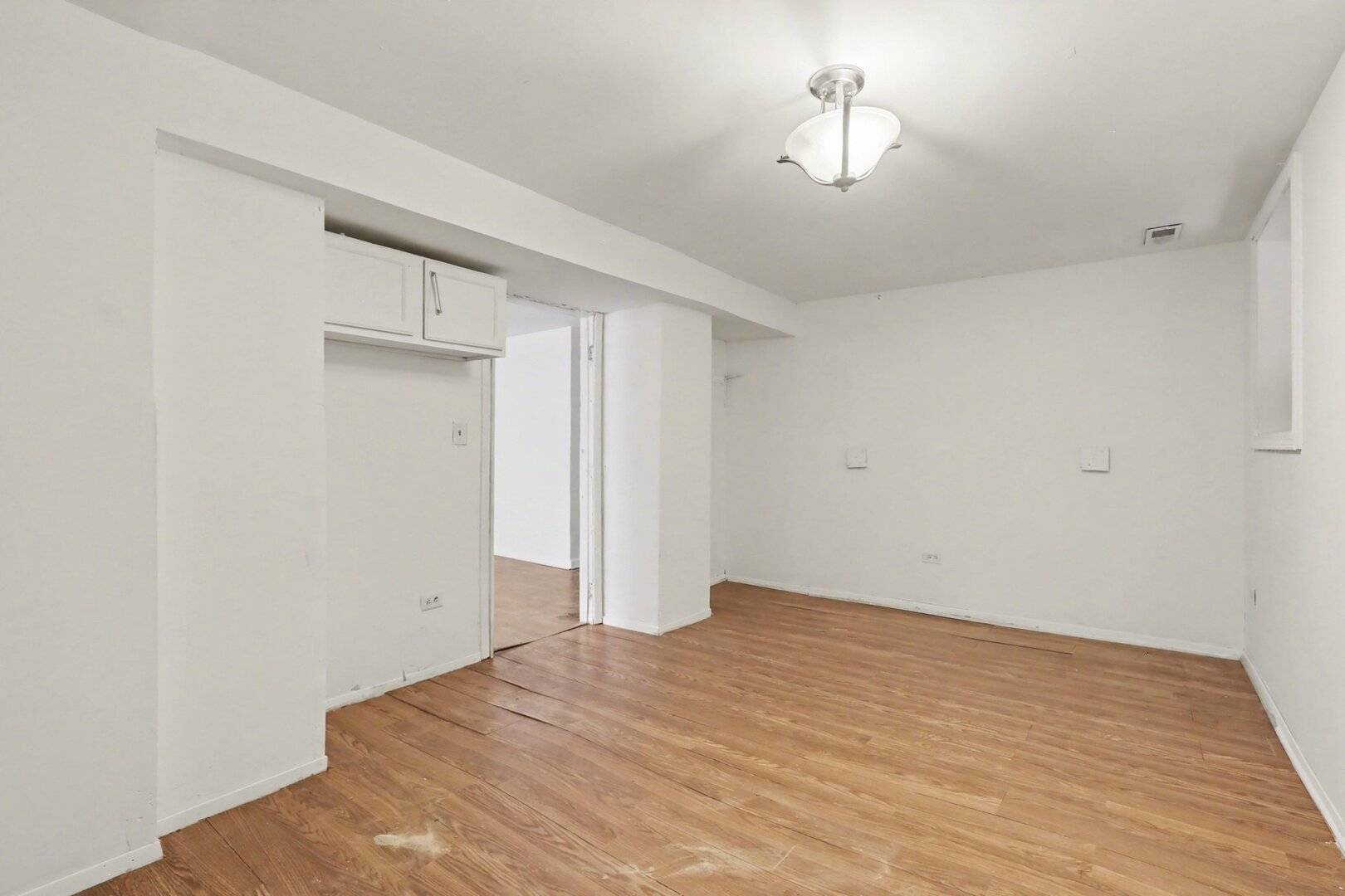 5718 S GREEN ST, Chicago, IL 60621