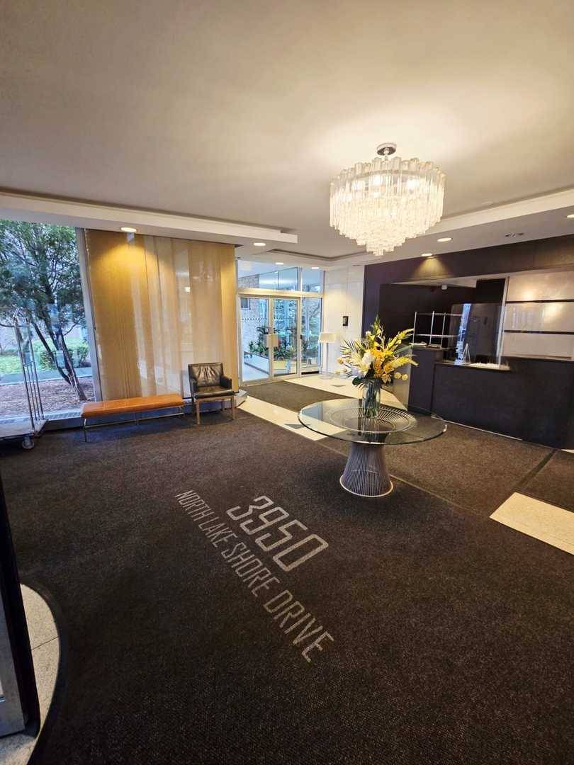 3950 N Lake Shore DR #2312, Chicago, IL 60613