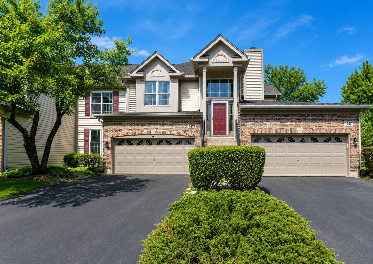 1449 Whitespire CT, Naperville, IL 60565