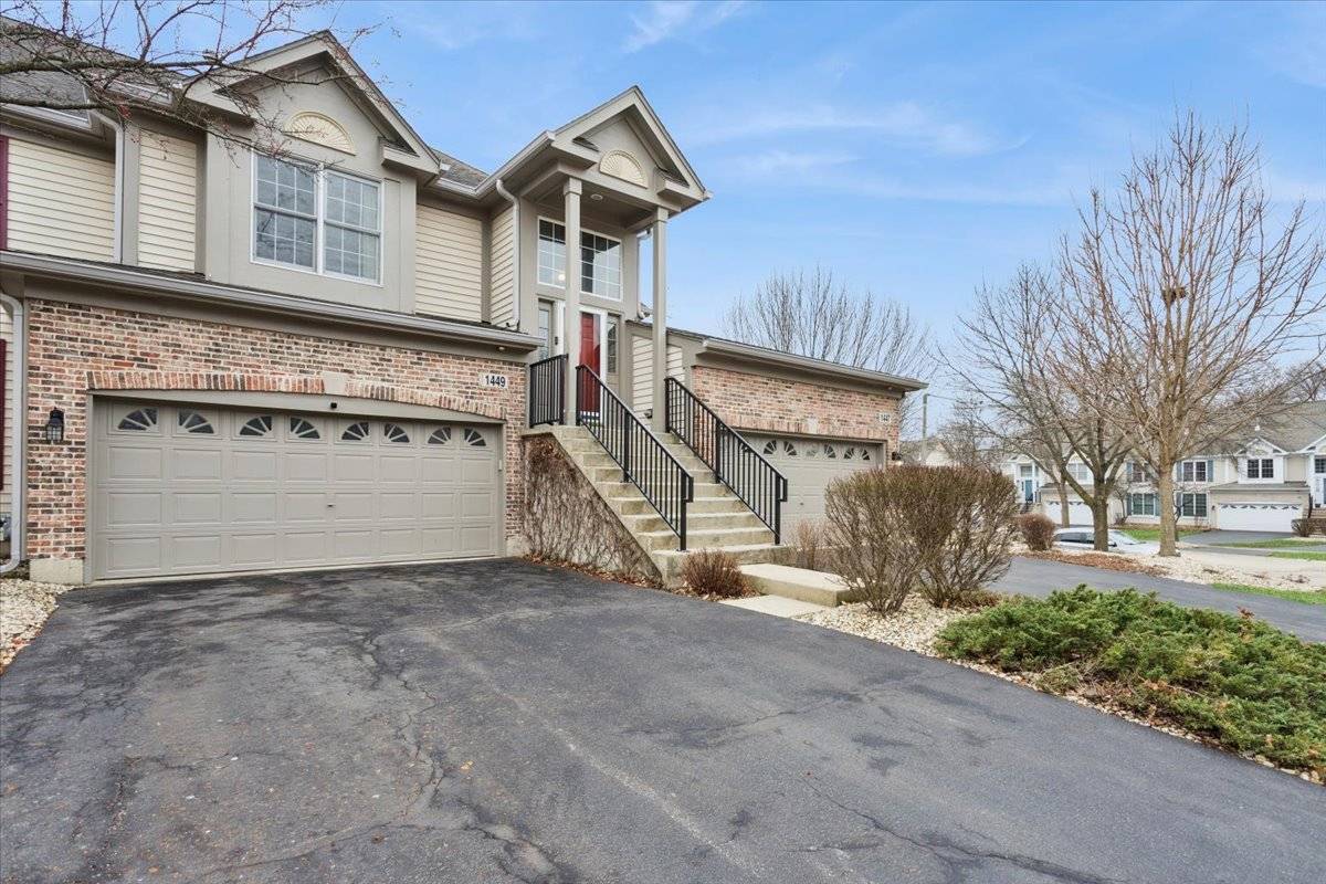 1449 Whitespire CT, Naperville, IL 60565