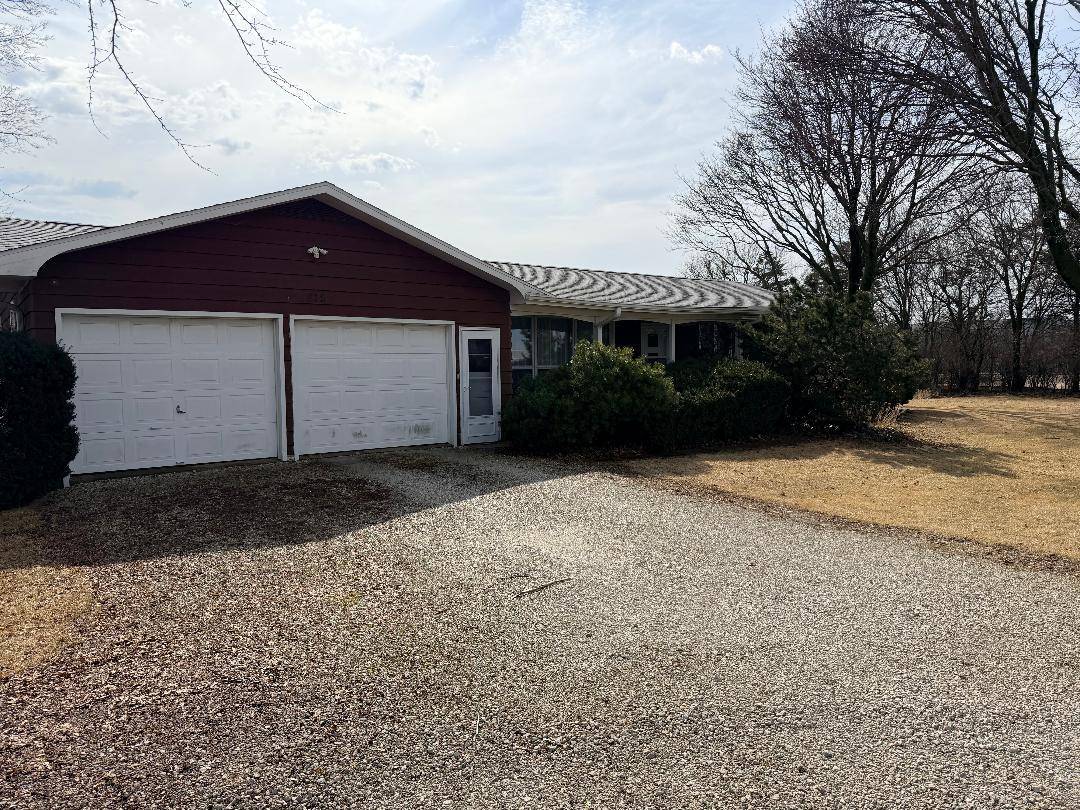 815 W Walnut ST, Oglesby, IL 61348