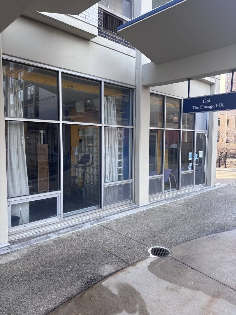 1360 N Sandburg TER, Chicago, IL 60610