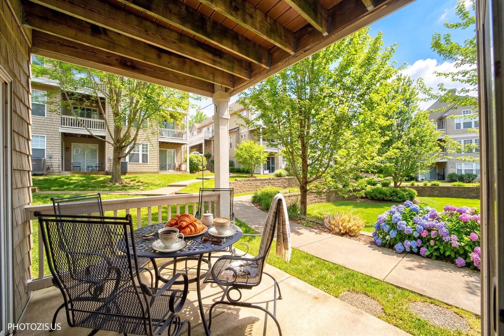 365 Lake AVE #C, Wauconda, IL 60084