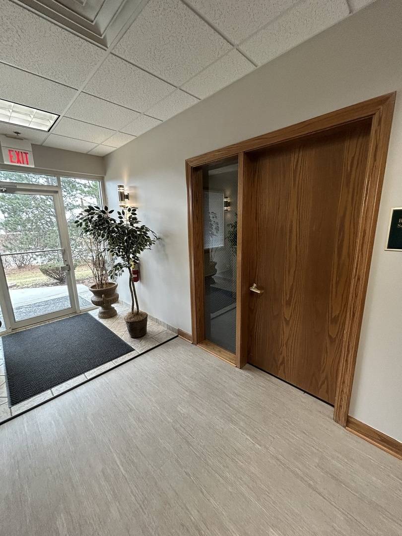 1510 Plainfield RD #3, Darien, IL 60561