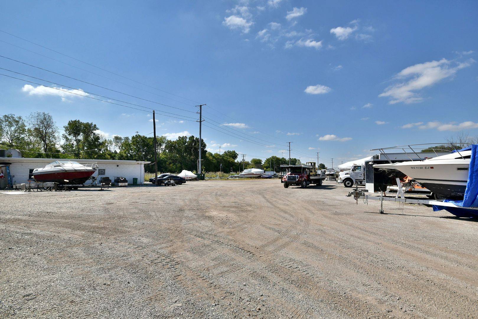 5700 W 41st ST, Forest View, IL 60402