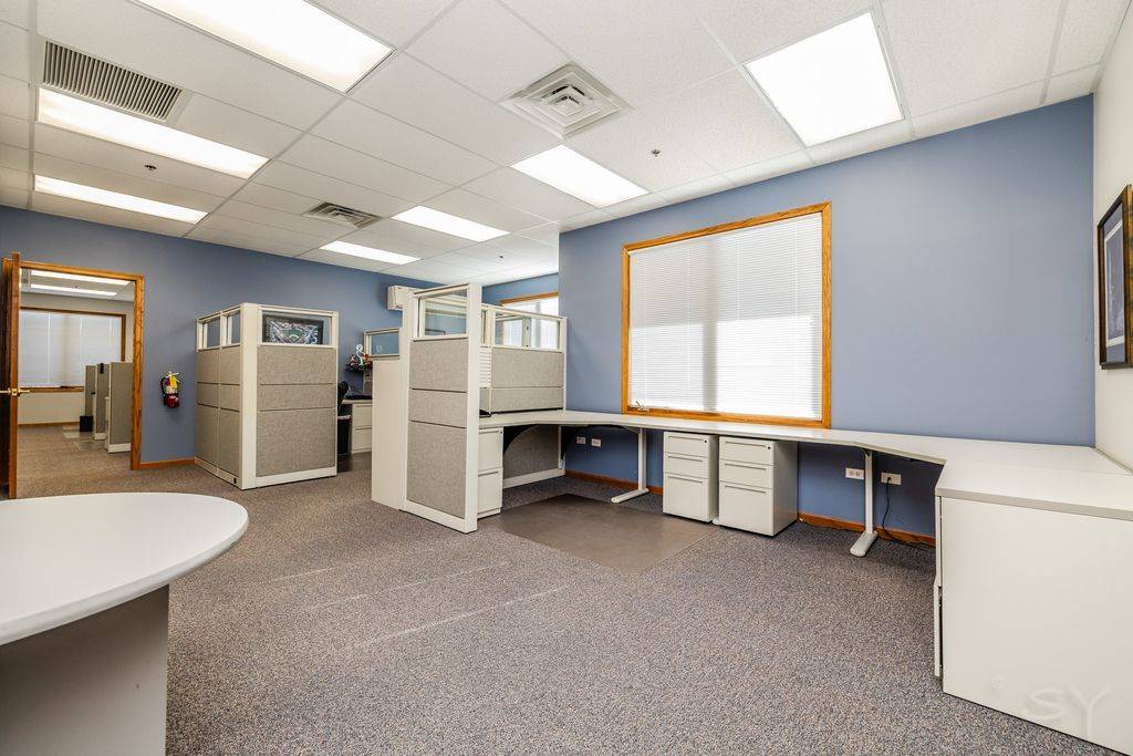 1510 Plainfield RD #4, Darien, IL 60561