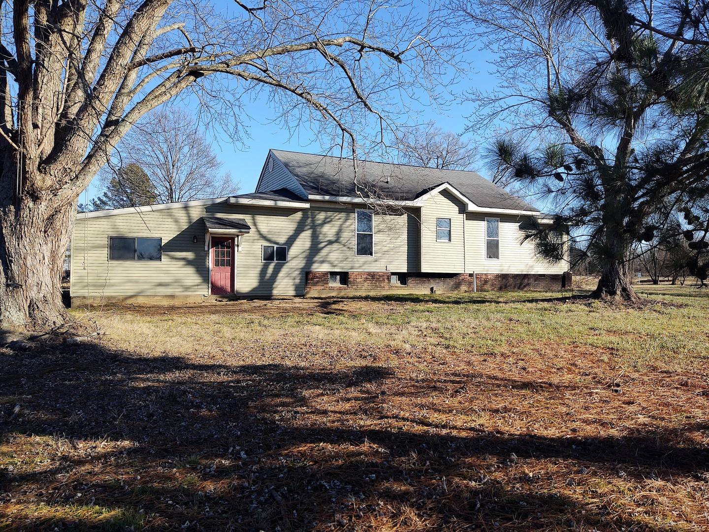 515 Thunderhawk RD, Ozark, IL 62972