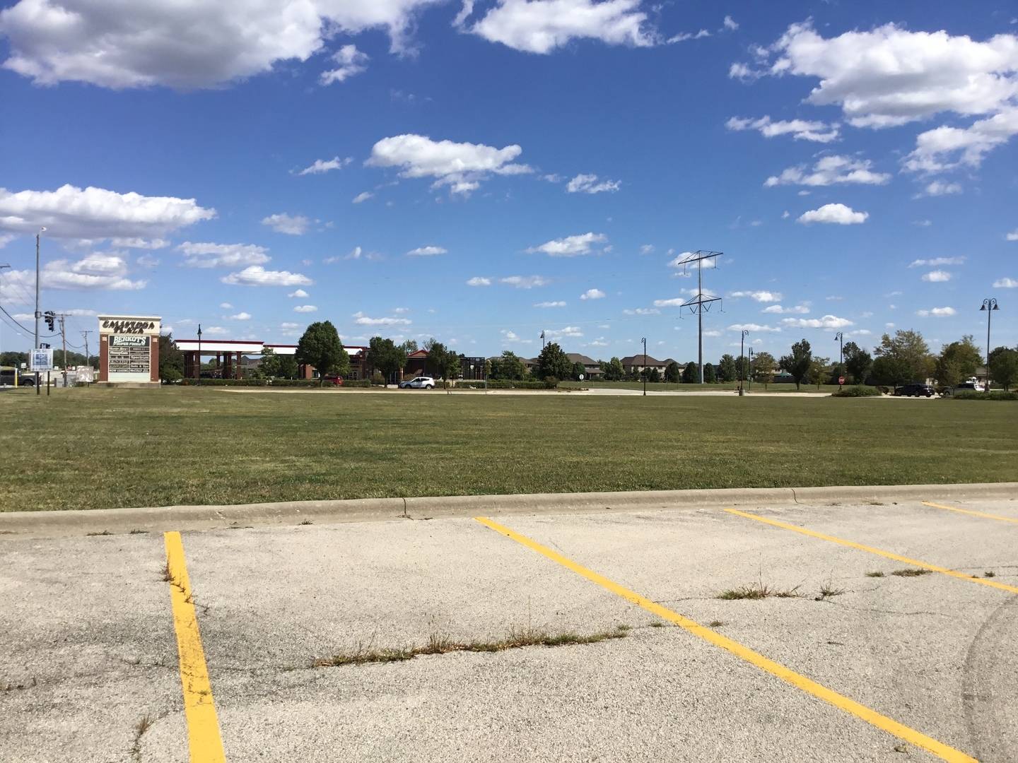 550 E Laraway RD, New Lenox, IL 60451