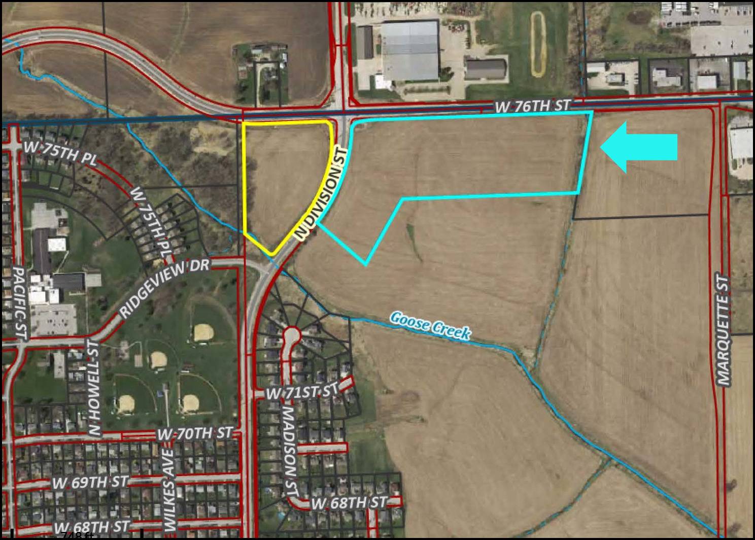 SEQ Division W 76th ST, Davenport, IA 52806