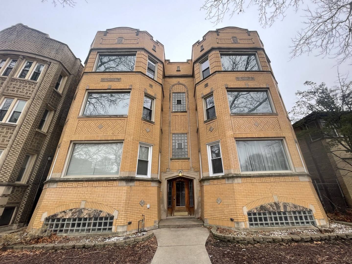 8035 S Essex AVE, Chicago, IL 60617