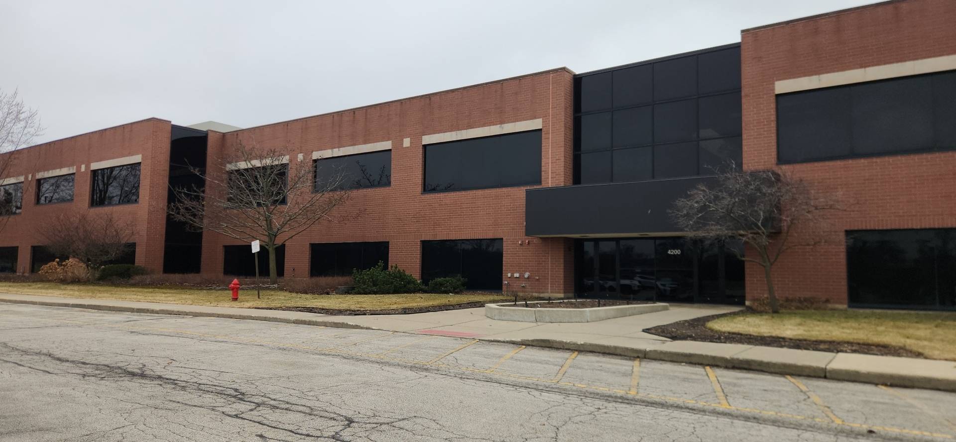 4200 Cantera DR #117, Warrenville, IL 60555