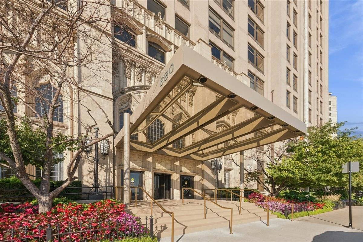 680 N Lake Shore DR #P-610, Chicago, IL 60611