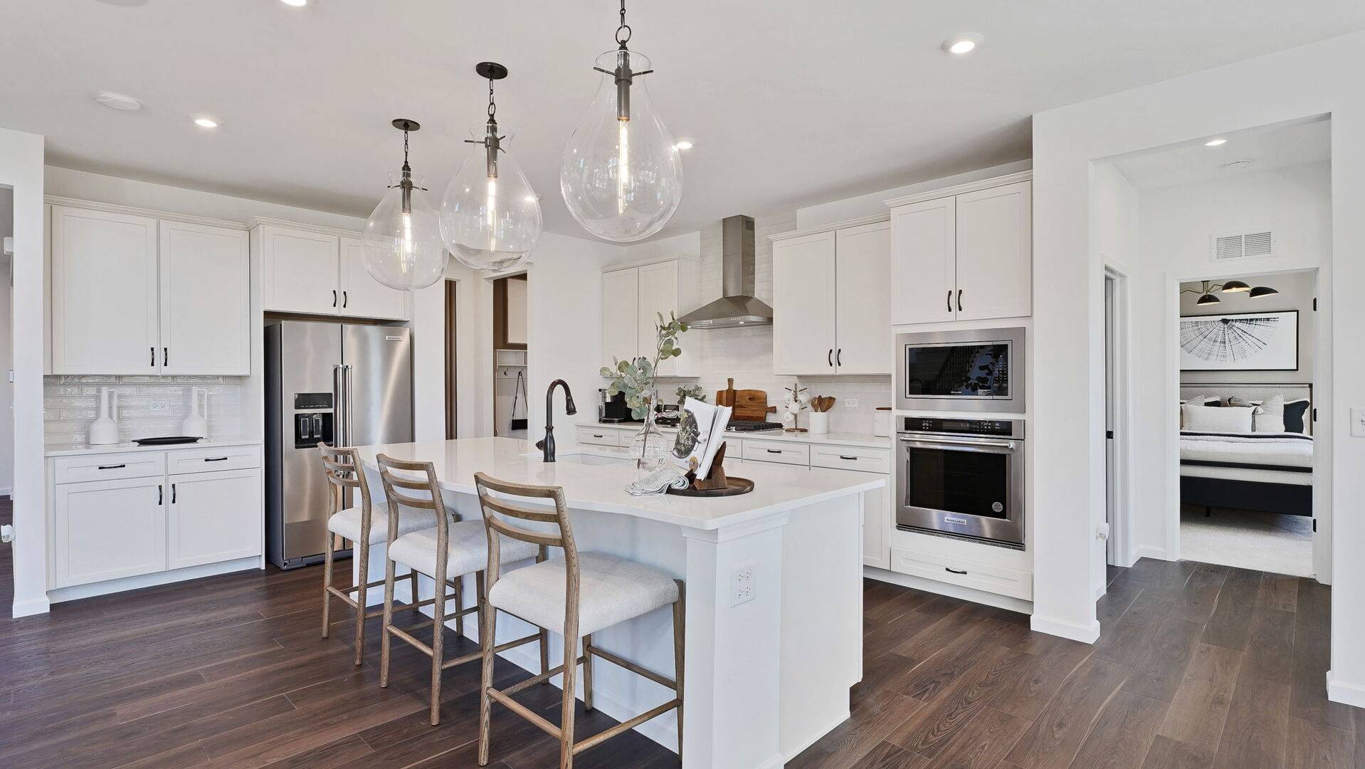 1675 Landy LN, Deerfield, IL 60015