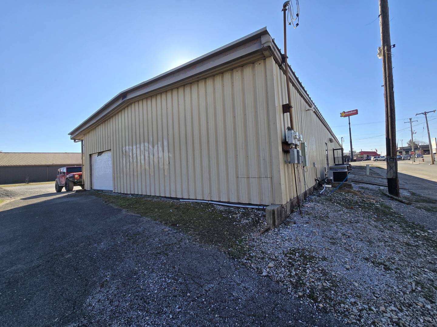 102 N Gum ST, Harrisburg, IL 62946