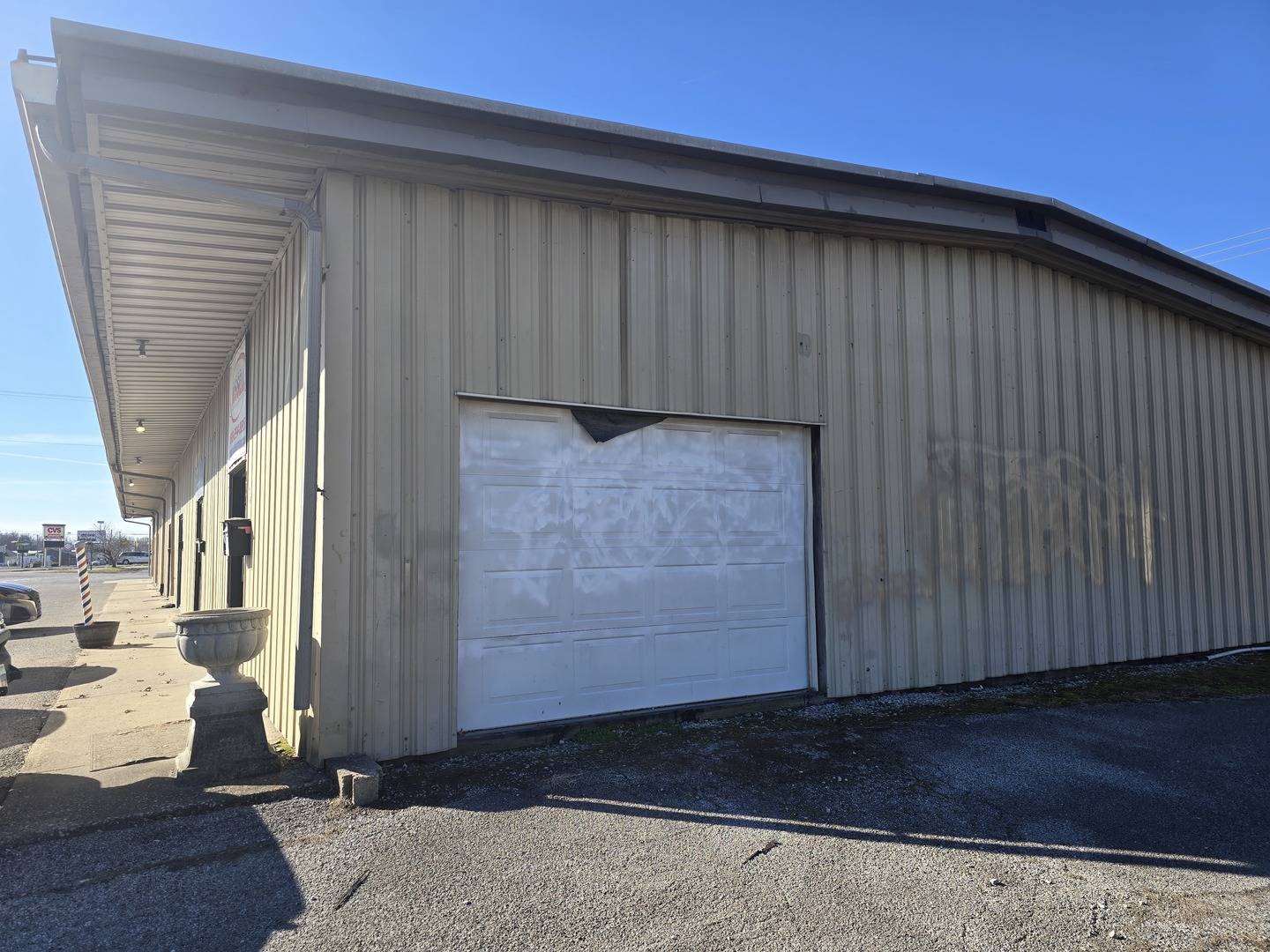 102 N Gum ST, Harrisburg, IL 62946