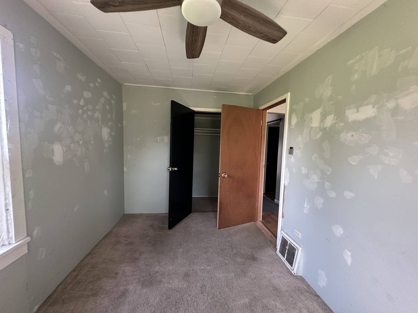 415 W Livingston RD, Streator, IL 61364