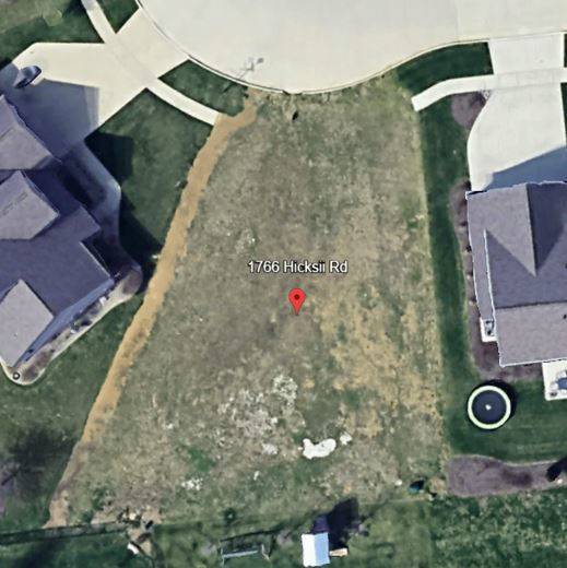 1766 Hicksii RD, Normal, IL 61761