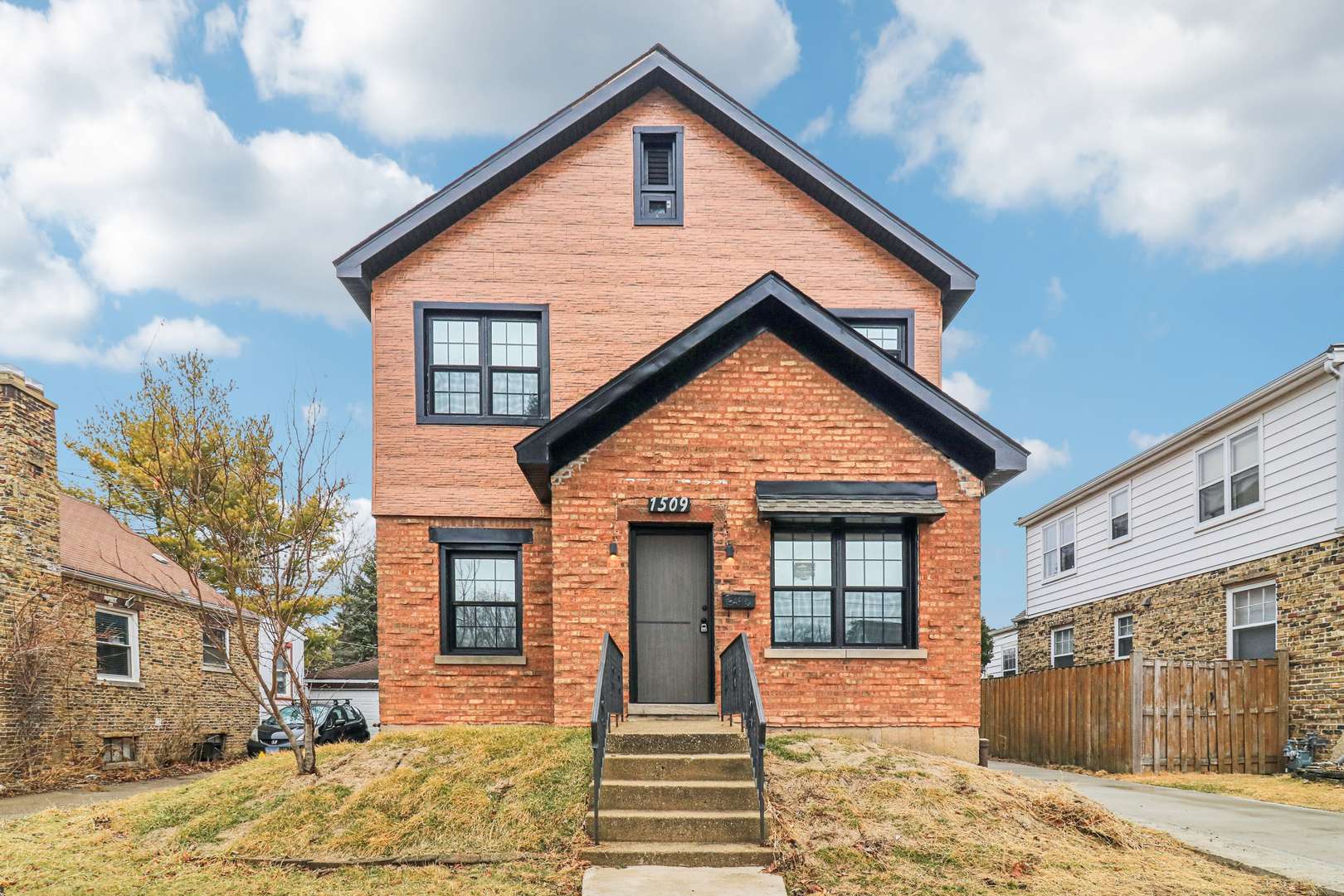 1509 Center ST, Des Plaines, IL 60018