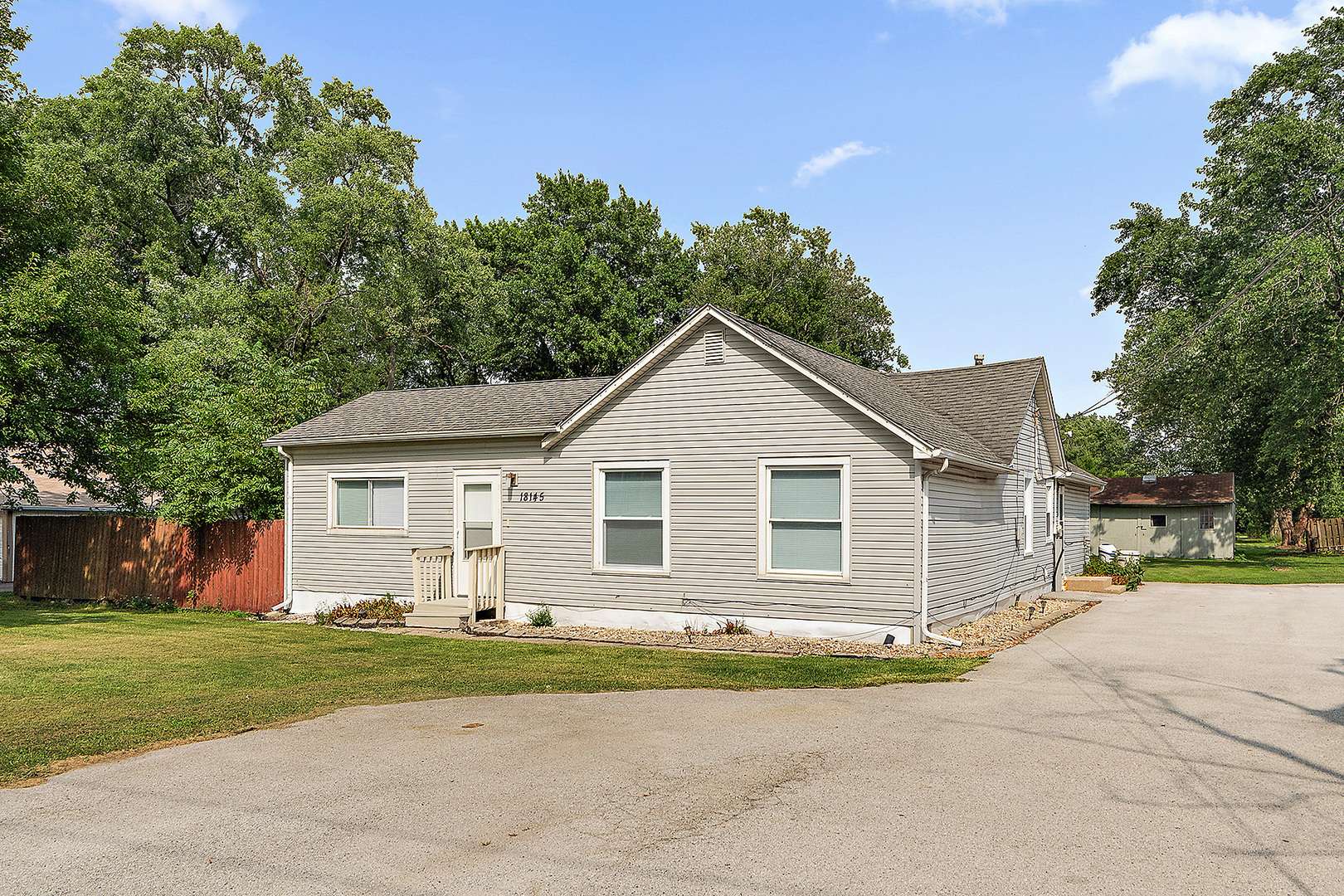 18145 Harlem AVE, Tinley Park, IL 60477
