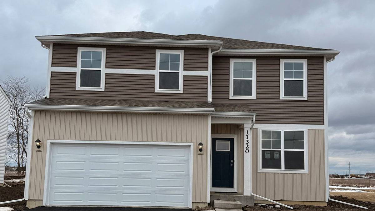 10036 Edgebrook LN, Huntley, IL 60142