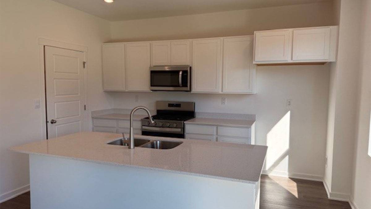 10036 Edgebrook LN, Huntley, IL 60142