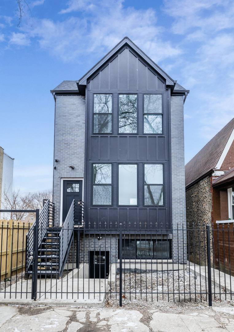 535 N Lawndale AVE, Chicago, IL 60624